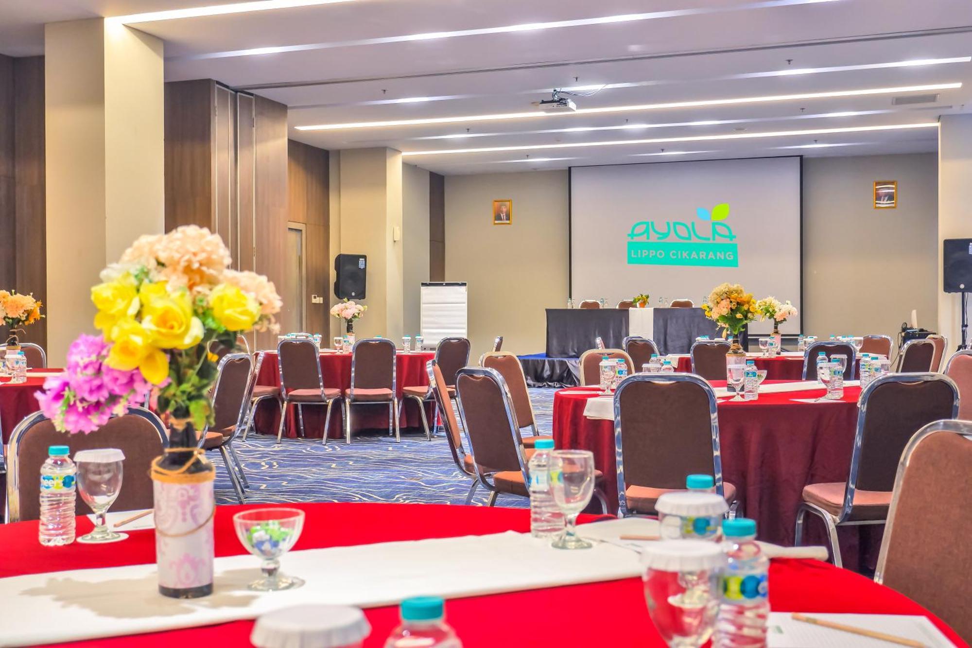 Hotel Ayola Lippo צ'יקראנג מראה חיצוני תמונה